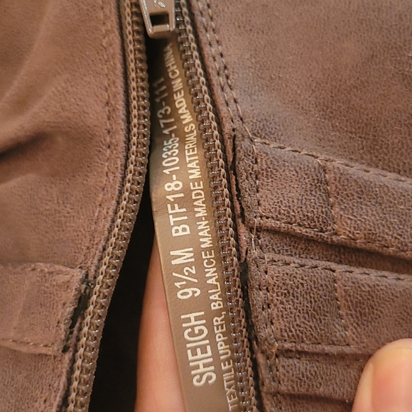 BareTraps Brown Ankle Boots - Picture 8 of 8